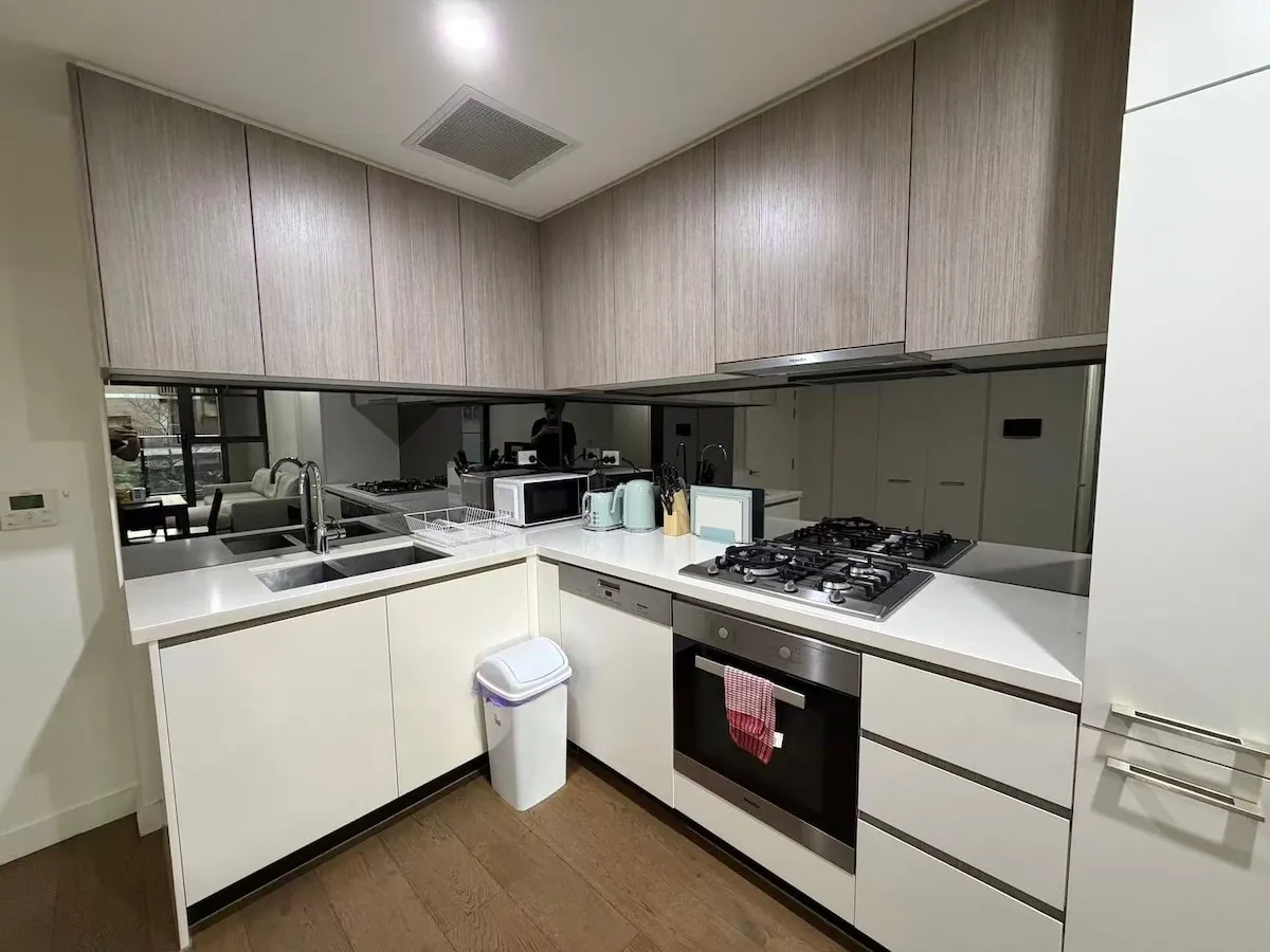 6 Kingsborough Way 3