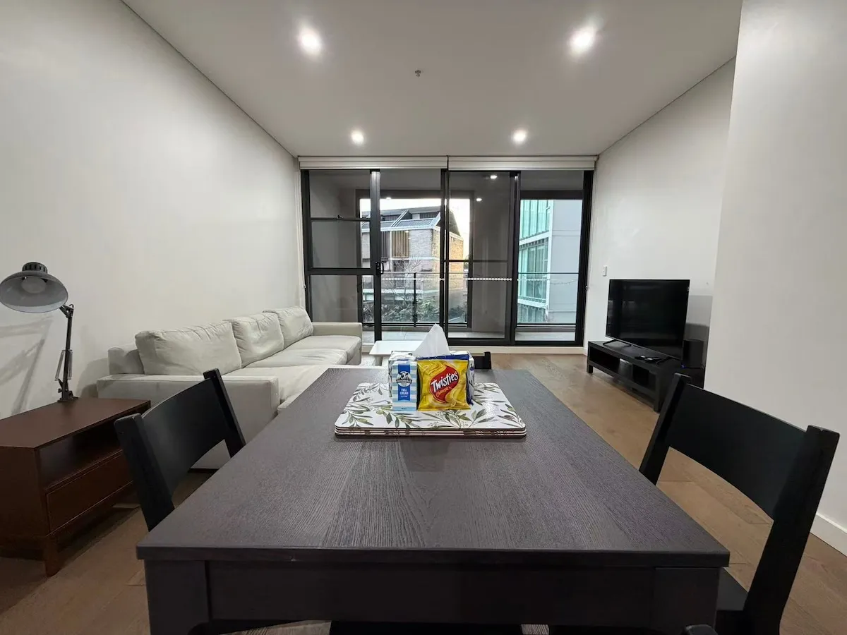 6 Kingsborough Way 2