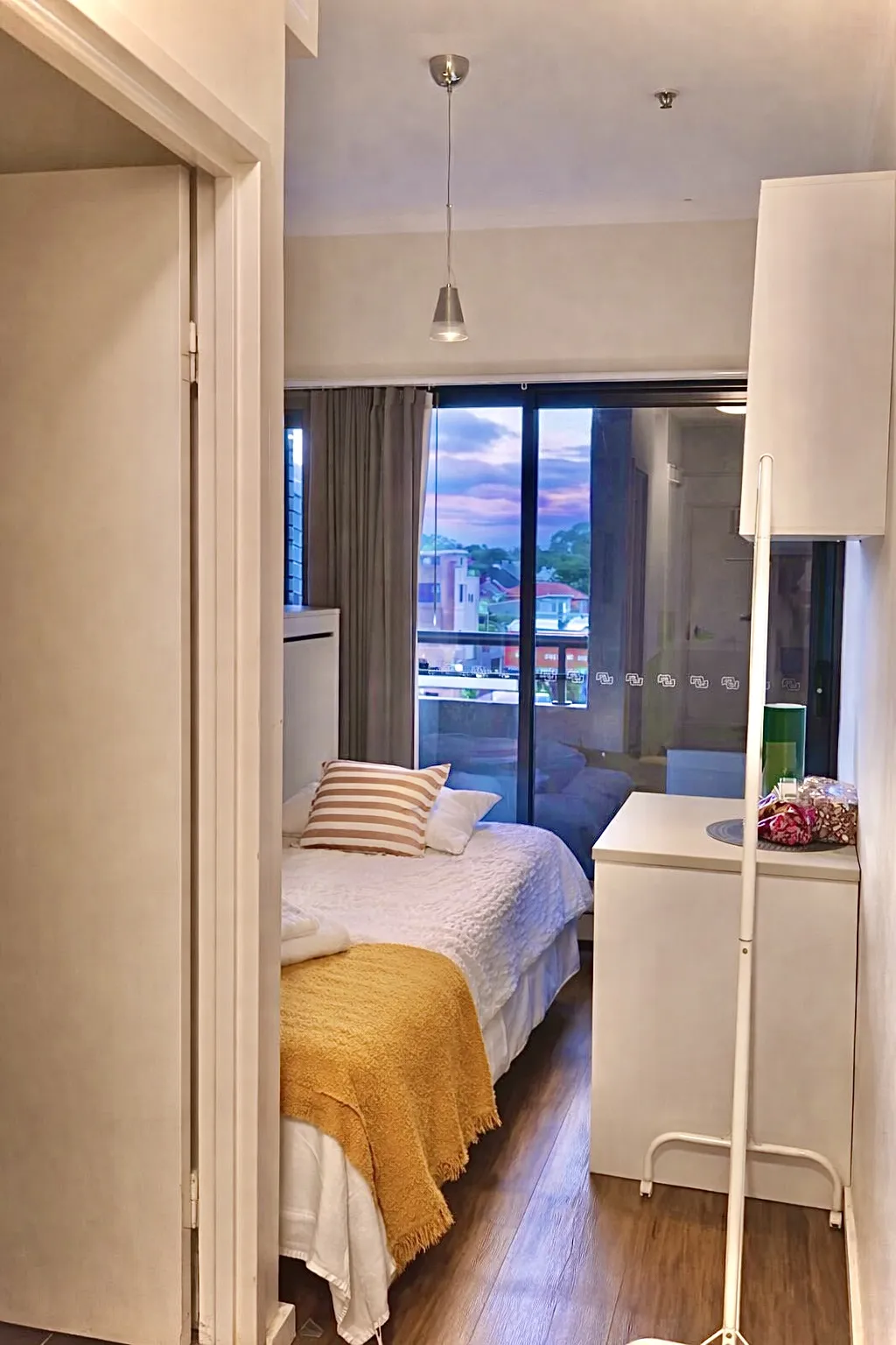 Furnished student studio on Parramatta Road