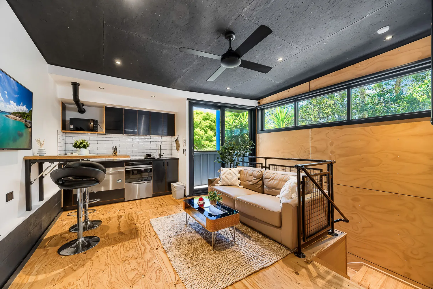 Furnished ground-floor loft in Zetland