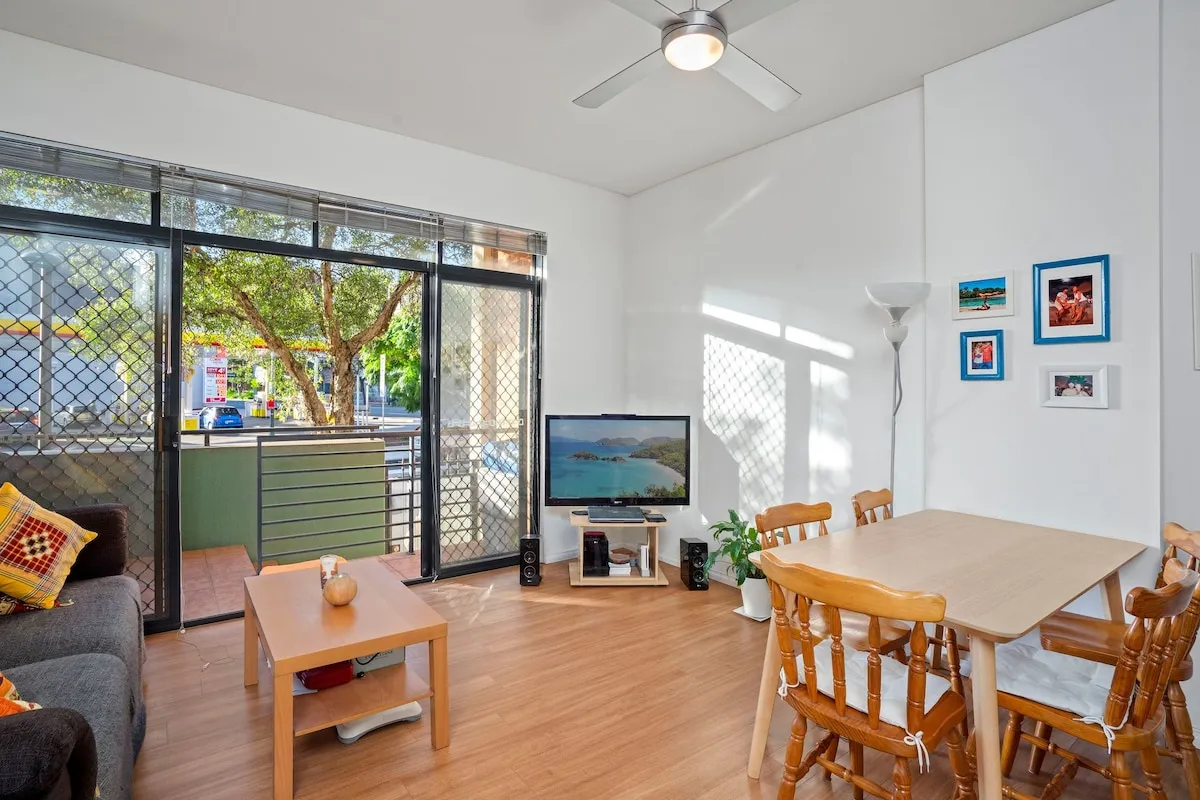 Furnished 1-bed apartment near UTS