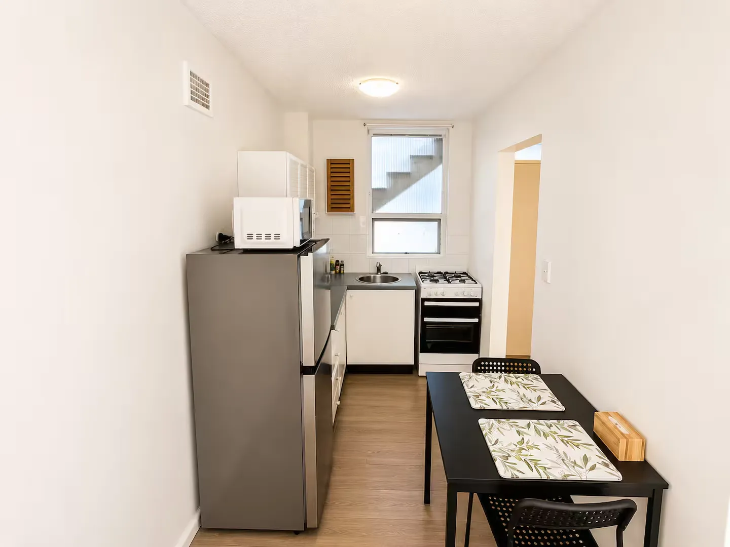 299 Abercrombie St 4