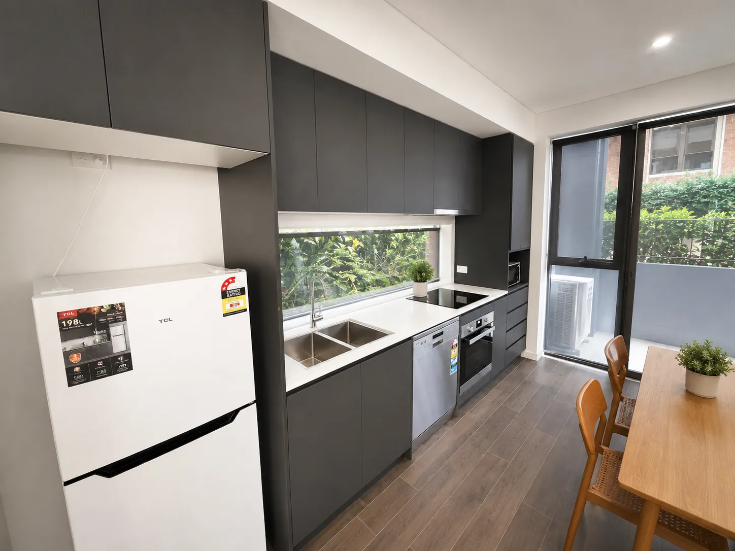 12 Hinchcliffe Pl 4